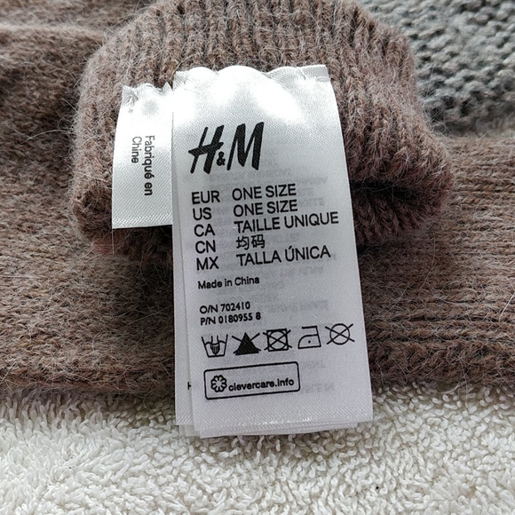 Knit Hat & Glove Set from H&M - Picture 4 of 9